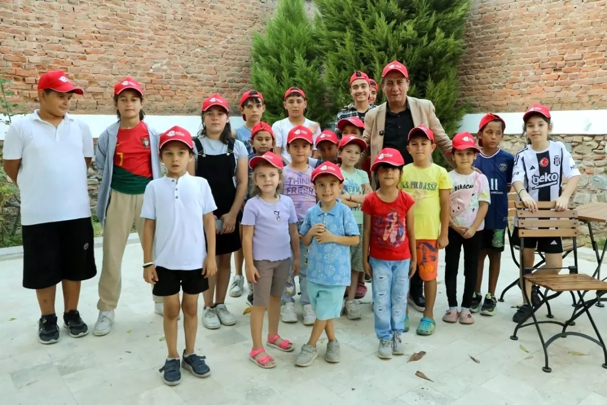 Efeler Belediye Başkanı Anıl Yetişkin, Dünya Turizm Günü’nde Çocuklarla Buluştu