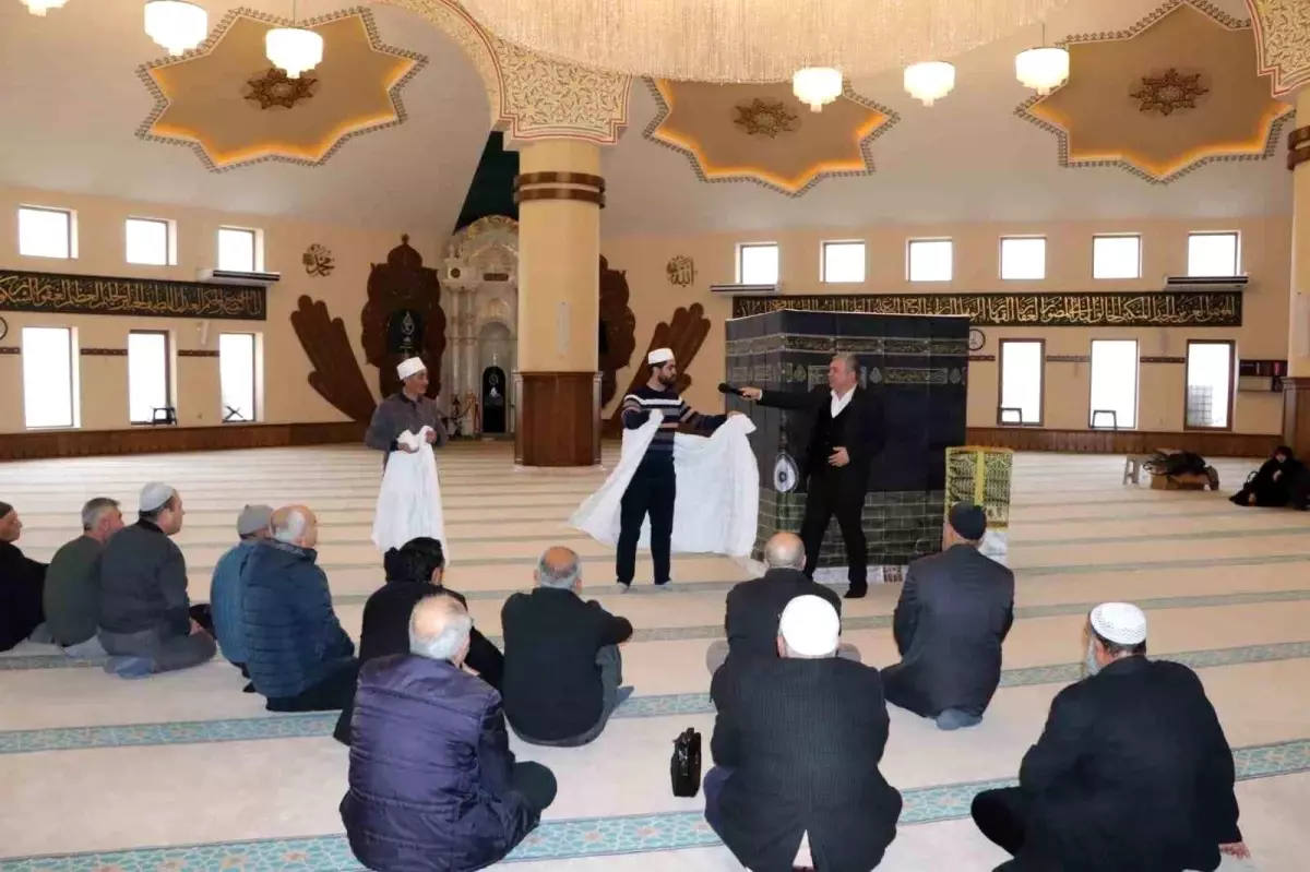 Sivas’tan Umre İçin Eğitim Semineri