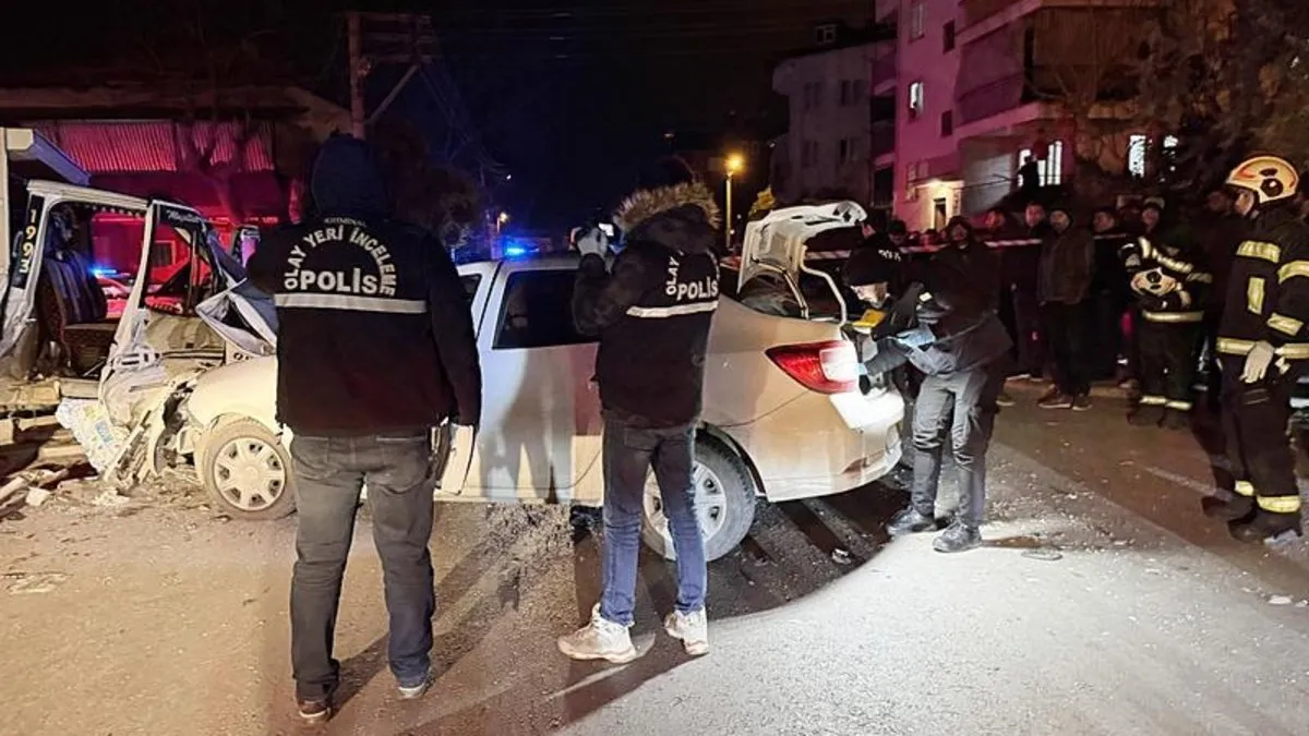 Denizli’de otomobil ile kamyonet çarpıştı: 1 ölü, 4 yaralı